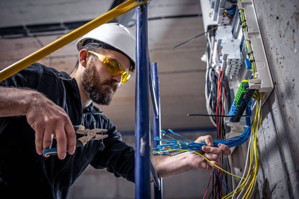 Best Licensed Electrician  in Spicer, MN